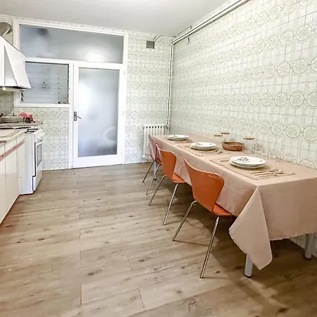 Rooms In Apartment Near Gracia-2
